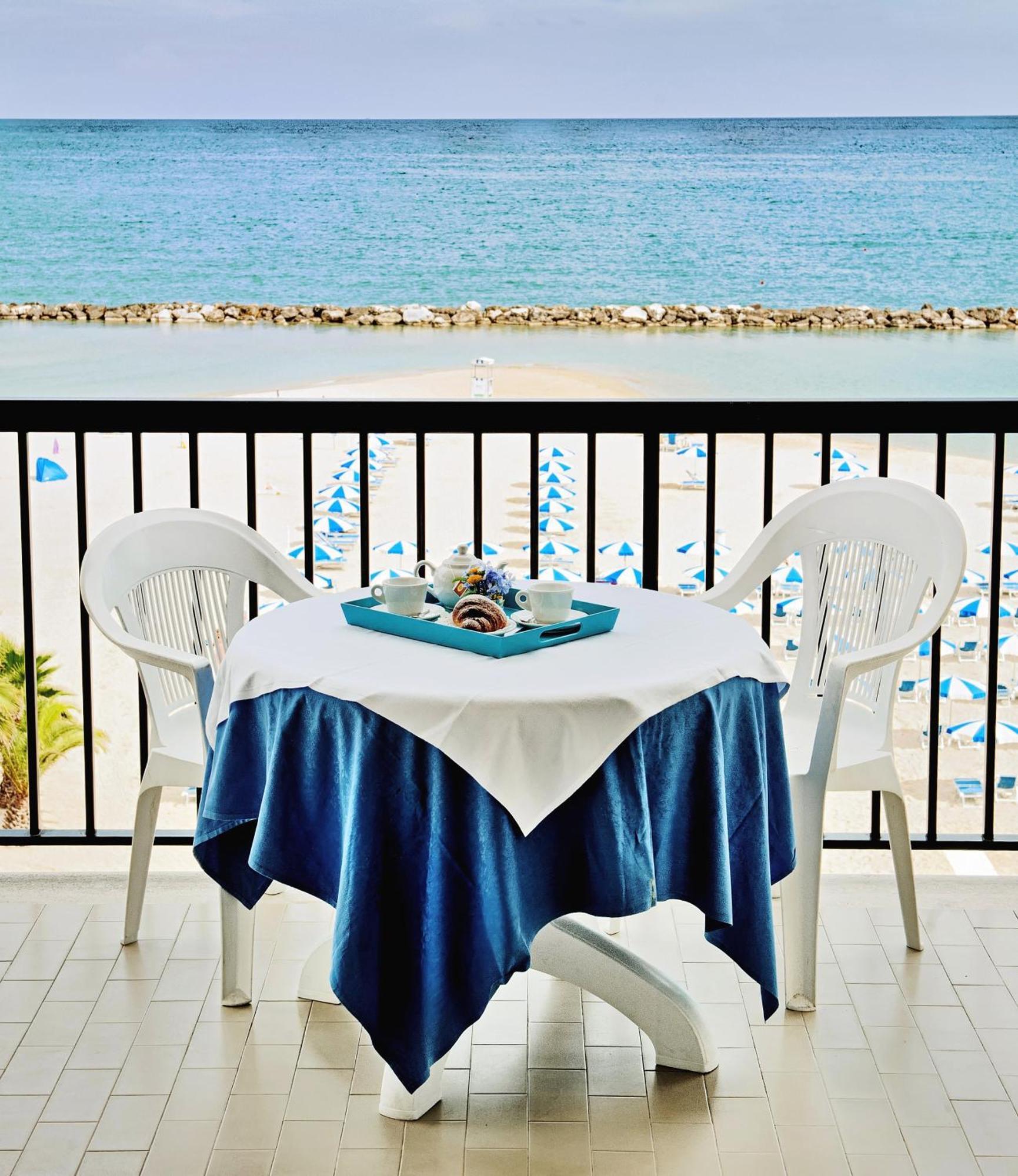 Tourist Residence San Benedetto del Tronto Eksteriør bilde