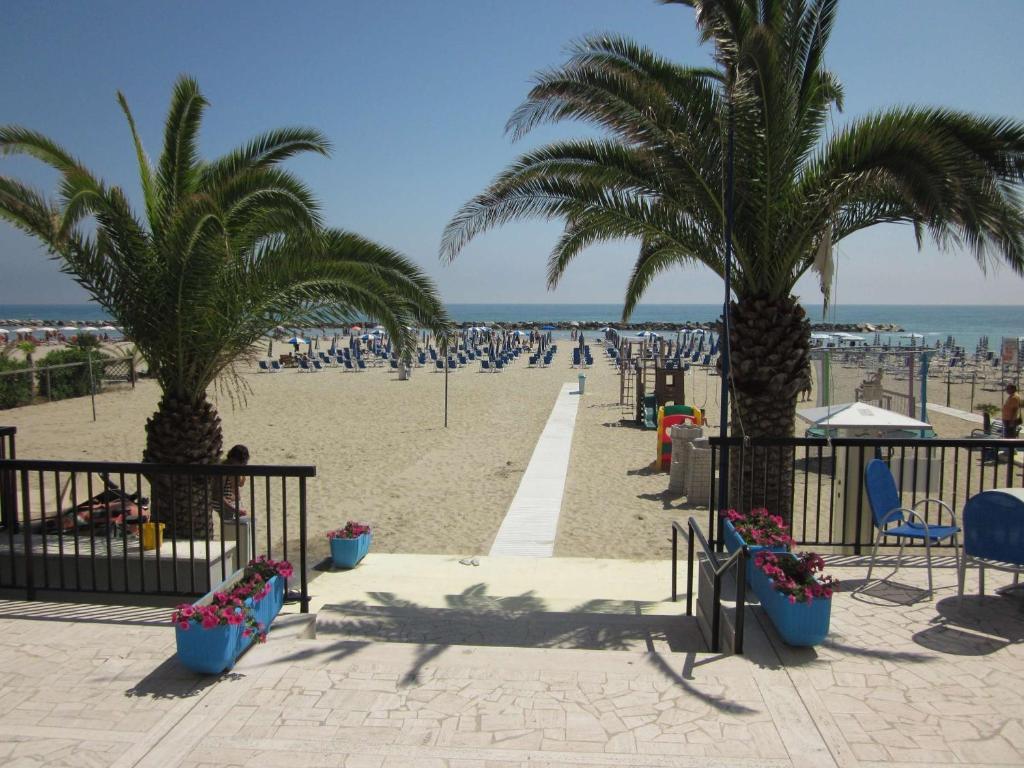 Tourist Residence San Benedetto del Tronto Eksteriør bilde